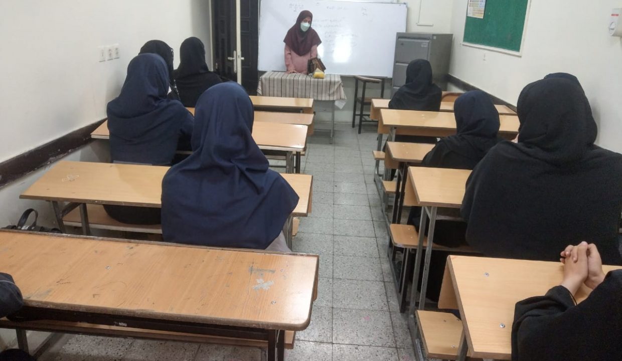 تدریس اضافه کار برای همکاران شاغل و بازنشسته در نواحی هفت گانه مشهد