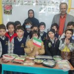 صبحانه پرچمی دبستان مهر امام رضا (ع) مدارس برتر مشهد
