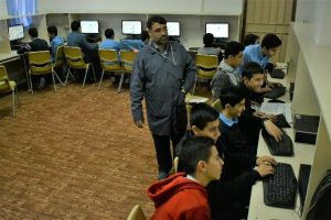 کارگاه کامپیوتردبیرستان پسرانه علوم معارف شهید مطهری مشهد